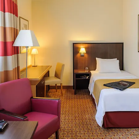 מלון Trip Frankfurt Nordwestzentrum 3*