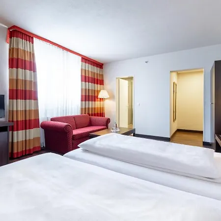 Trip Frankfurt Nordwestzentrum 3* Франкфурт-на-Майне