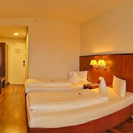 Trip Frankfurt Nordwestzentrum Szálloda 3*
