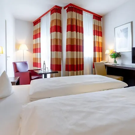 Trip Frankfurt Nordwestzentrum פרנקפורט