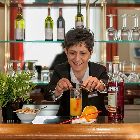 Trip Frankfurt Nordwestzentrum מלון 3*