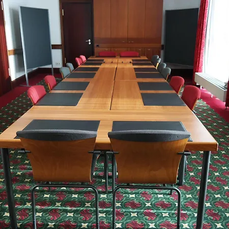 מלון Trip Frankfurt Nordwestzentrum 3*