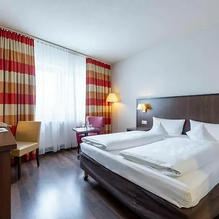 Trip Frankfurt Nordwestzentrum 3*