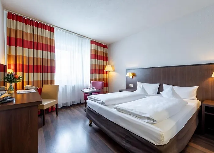 Trip Frankfurt Nordwestzentrum 3*